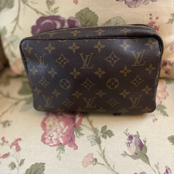 Louis Vuitton Trousse Toilette Pouch 23/Cosmetic Case - Picture 6 of 10